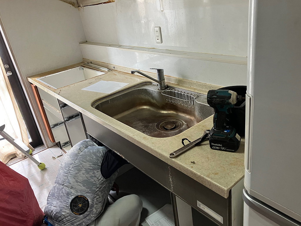 予算内で掃除がしやすいようにシステムキッチンをリフォーム　神奈川県川崎市