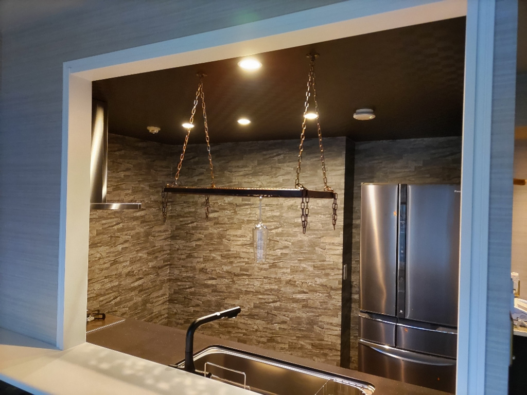 こだわりのキッチンリフォーム｜吊り戸をなくし開放的かつ機能的な空間を実現　神奈川県横浜市
