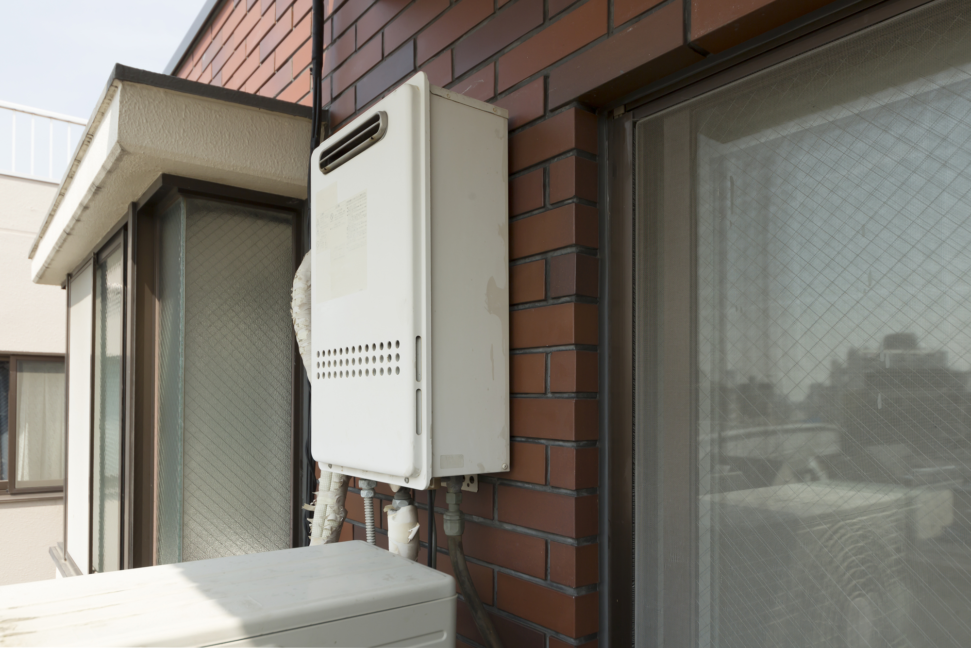 【賃貸・分譲】マンションの給湯器交換の流れ！工事時間について知っておきたい知識や施工事例も紹介