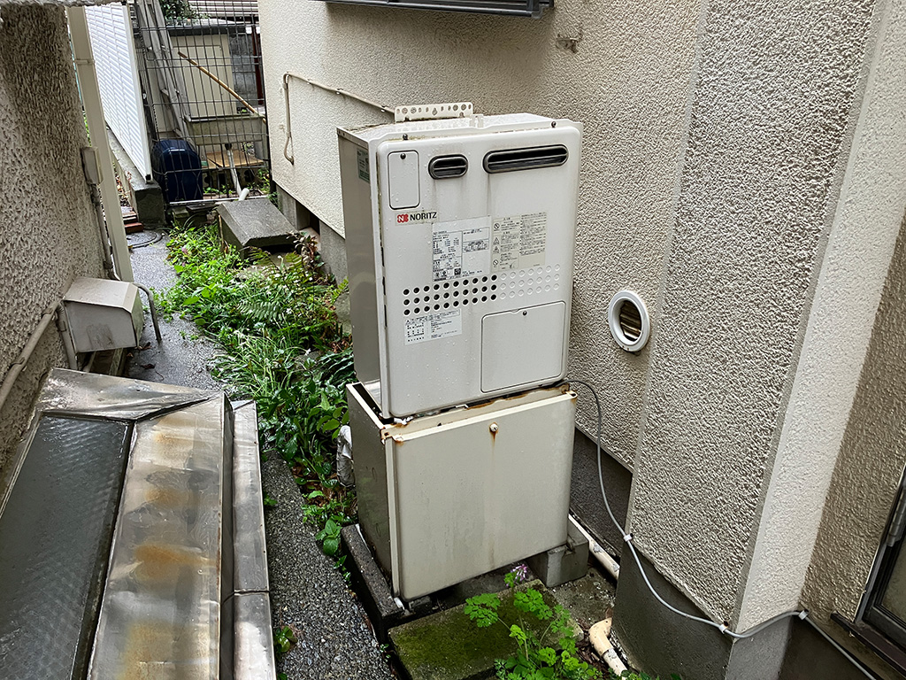 ふろ給湯器の交換工事!暖房機能ありから暖房機能なしに機種を変え費用を抑える 東京都大田区