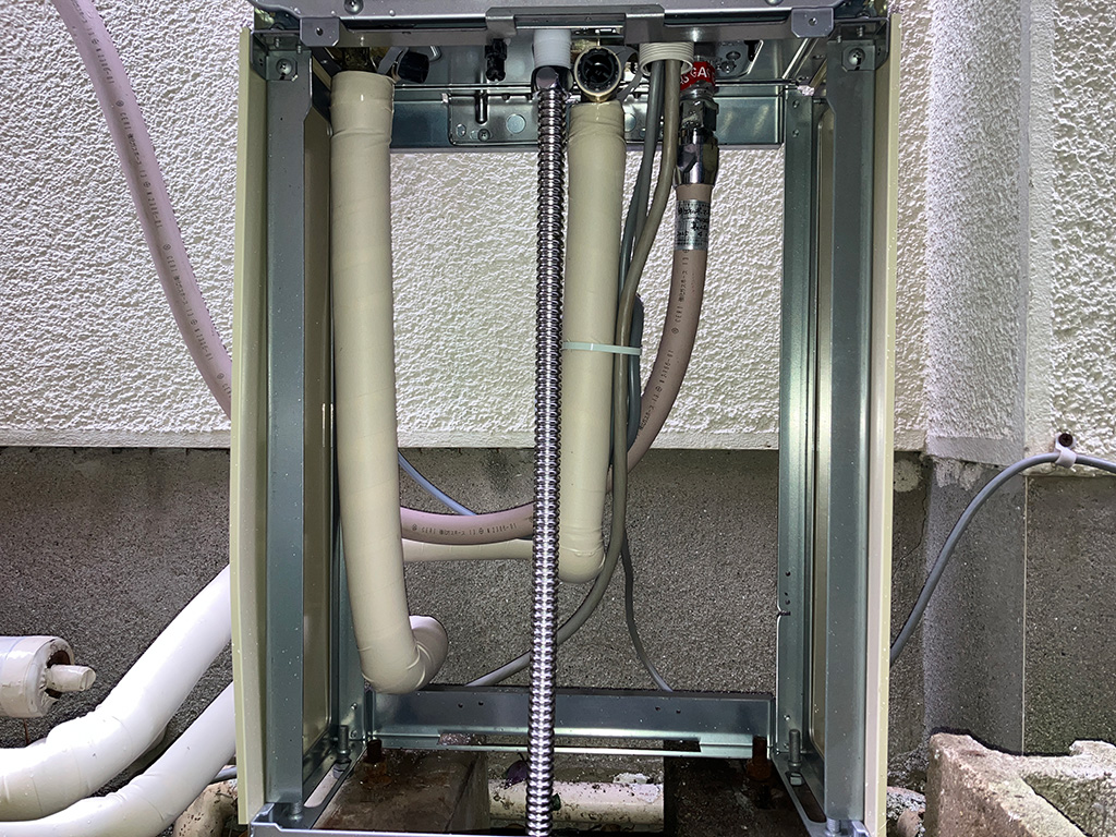 ふろ給湯器の交換工事!暖房機能ありから暖房機能なしに機種を変え費用を抑える 東京都大田区