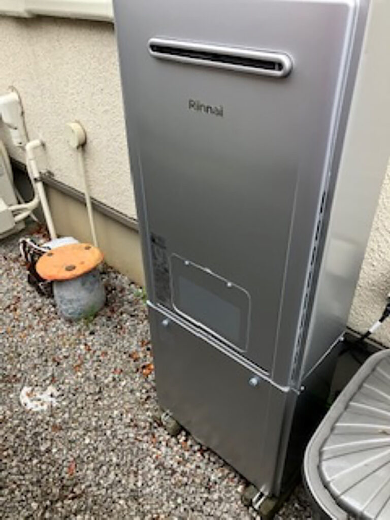 約12年使用の給湯器を「リンナイ」のウルトラファインバブル機能付きに交換 東京都世田谷区