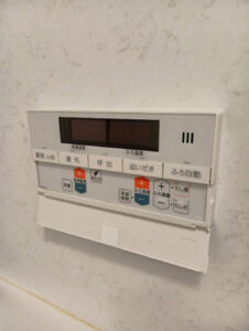 追焚きボタンを何回も押さないと設定温度にならない！給湯器を交換して解決　東京都目黒区