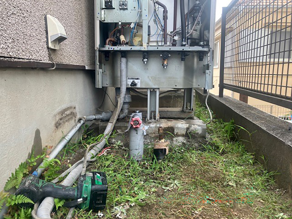 エコキュートからガス給湯器への交換工事！故障していてお湯が使えないため早急に実施　横浜市青葉区