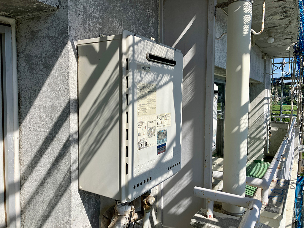 マンションのベランダ修繕工事が始まる前に給湯器を交換!キッチン水栓の状態も確認 川崎市中原区