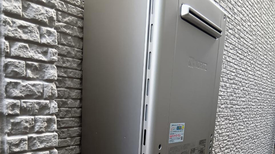 燃焼時間4,000時間超え・部品が変色した給湯器を交換！光熱費が節約できるエコジョーズに　東京都世田谷区