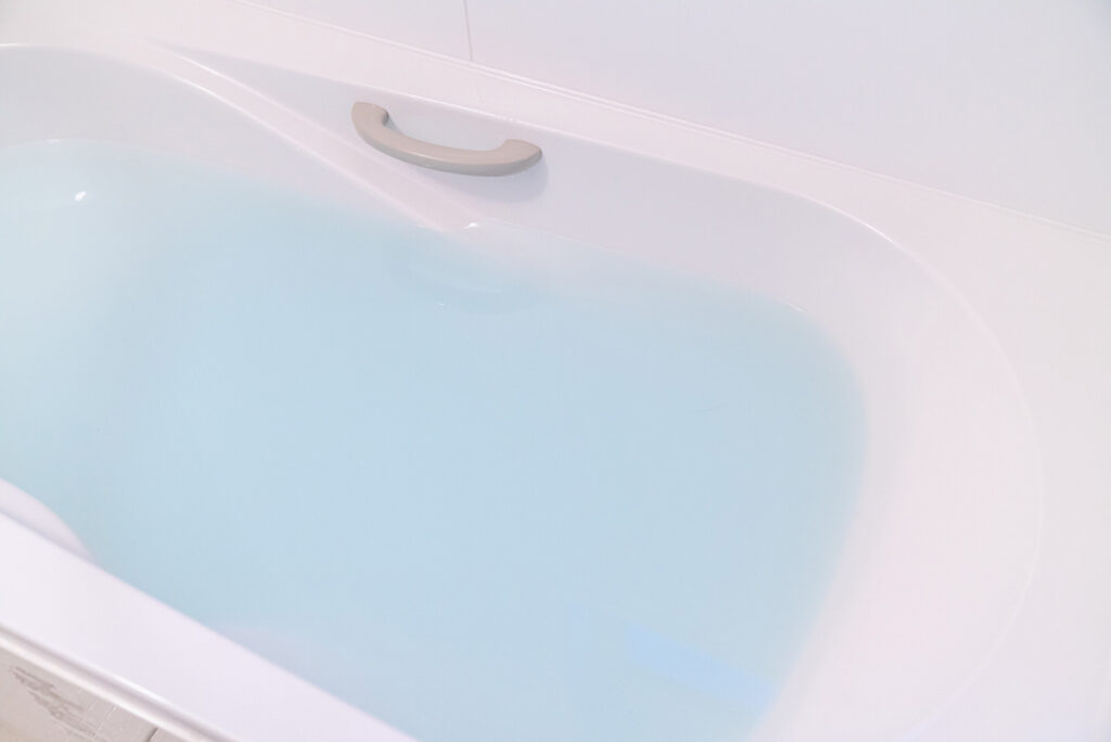 お湯の張られた浴槽