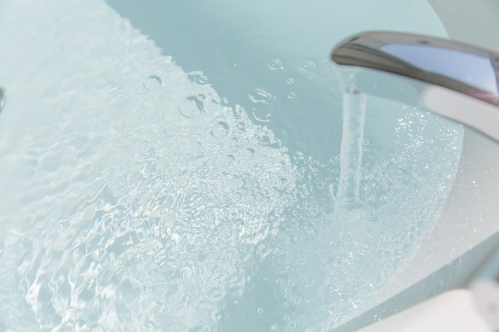 エコキュートからガス給湯器に交換するメリット・デメリット！耐用年数や節約効果の違いも解説