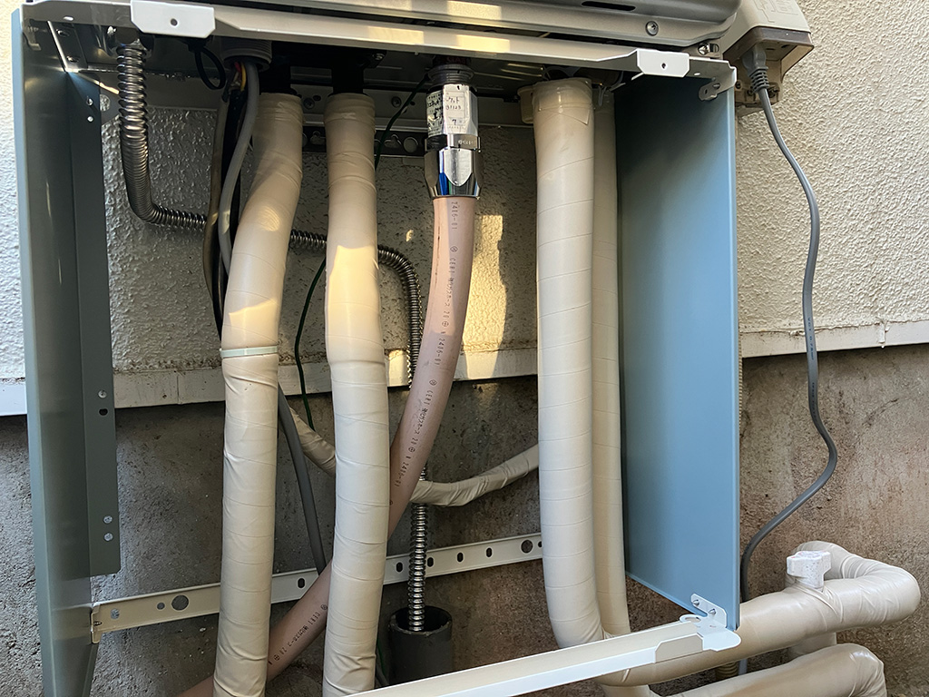 約10年使用した給湯器を今年中に交換!日曜日の午後に工事 横浜市港北区