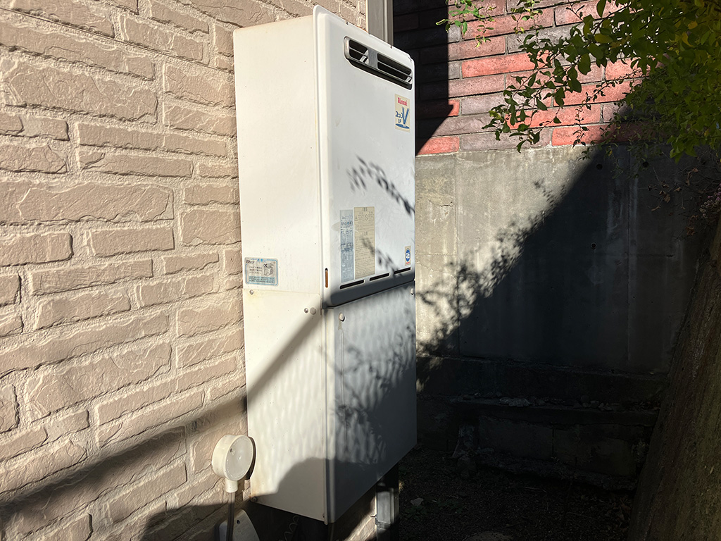 経年劣化による水漏れや異音が発生していた給湯器を交換！号数も24号から20号に変更　横浜市港北区