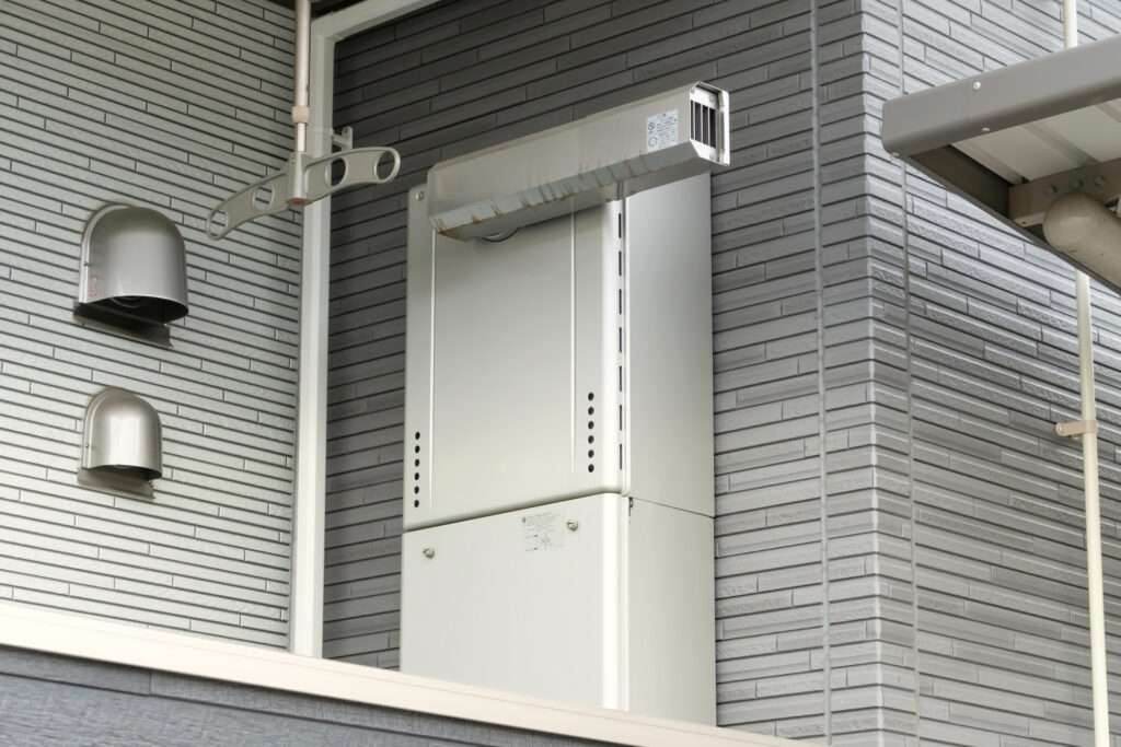 給湯器排気カバーの必要性とメリット！事例や給湯器設置に関する注意点も解説