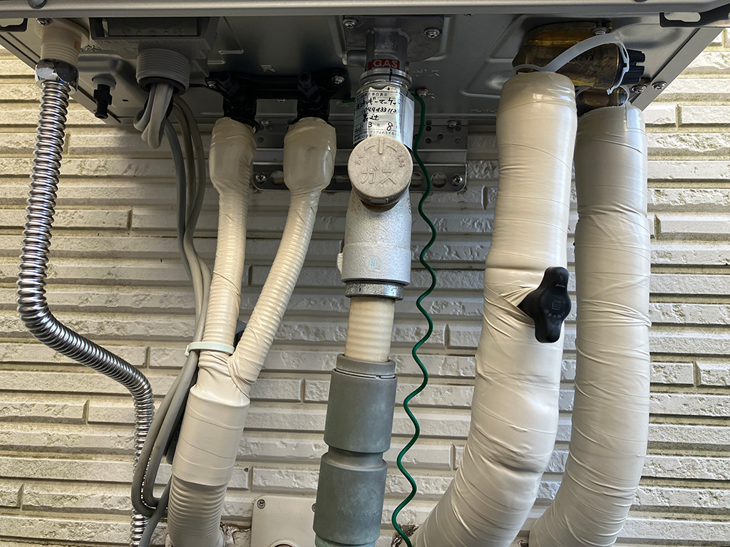 浴槽ふろアダプターの水漏れ解決！給湯器を24号から20号へ交換　横浜市港北区