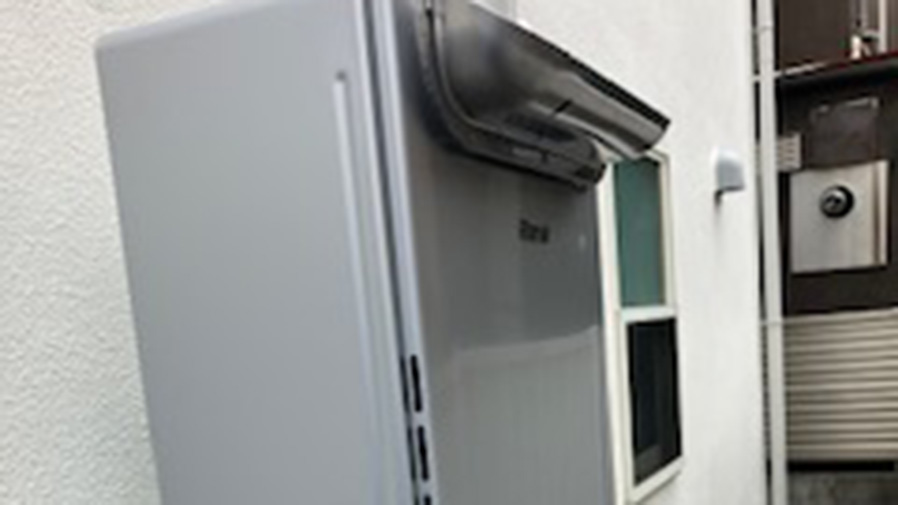 10万円以上のコストダウンを実現！据置スリム型から壁掛型の給湯暖房機へ交換　東京都世田谷区