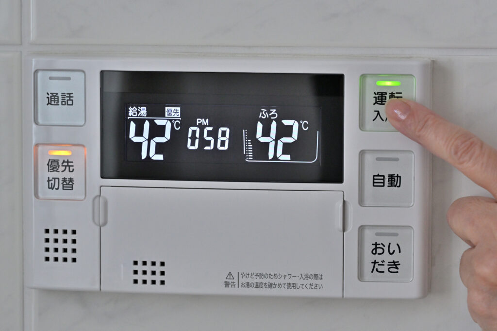 給湯器のエラー「111」の原因・対処方法！修理にかかる費用や交換事例も解説