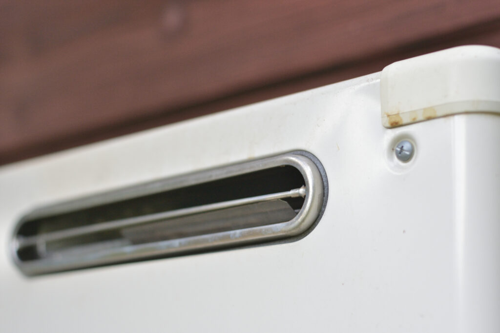 給湯器のエラー「111」の原因・対処方法！修理にかかる費用や交換事例も解説