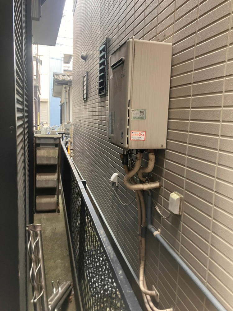 「エラー111」で点火不良になった給湯器を交換!貸出機を設置して新しい機器が届くまでの不便を解消 川崎市高津区