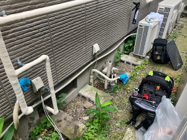 メーカーの値上げ前に10年使用した給湯器2台をまとめて交換　東京都目黒区