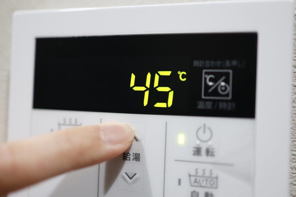 シャワーの水圧が弱い原因と対処法!給湯器交換で直るとは限らない?